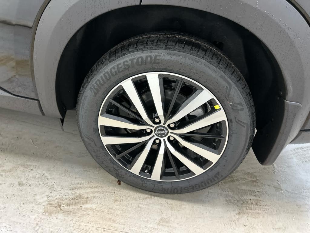 new 2025 Nissan Pathfinder car, priced at $53,135