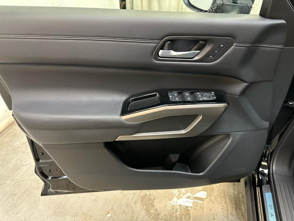 new 2025 Nissan Pathfinder car, priced at $53,135