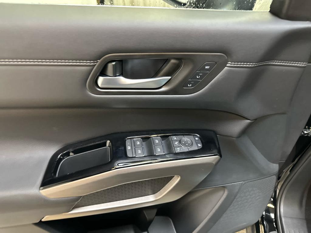 new 2025 Nissan Pathfinder car, priced at $53,135