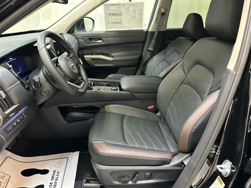 new 2025 Nissan Pathfinder car, priced at $53,135