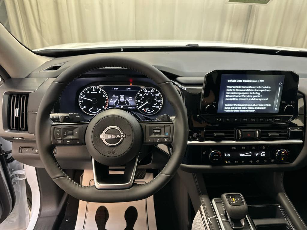 new 2025 Nissan Pathfinder car, priced at $44,913