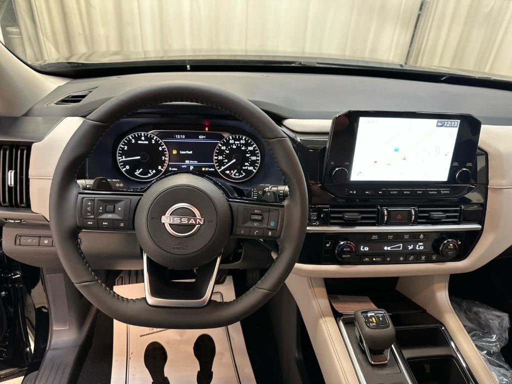 new 2025 Nissan Pathfinder car, priced at $44,086