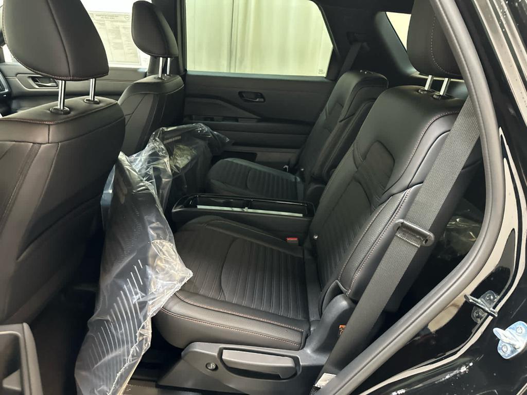 new 2025 Nissan Pathfinder car, priced at $44,257