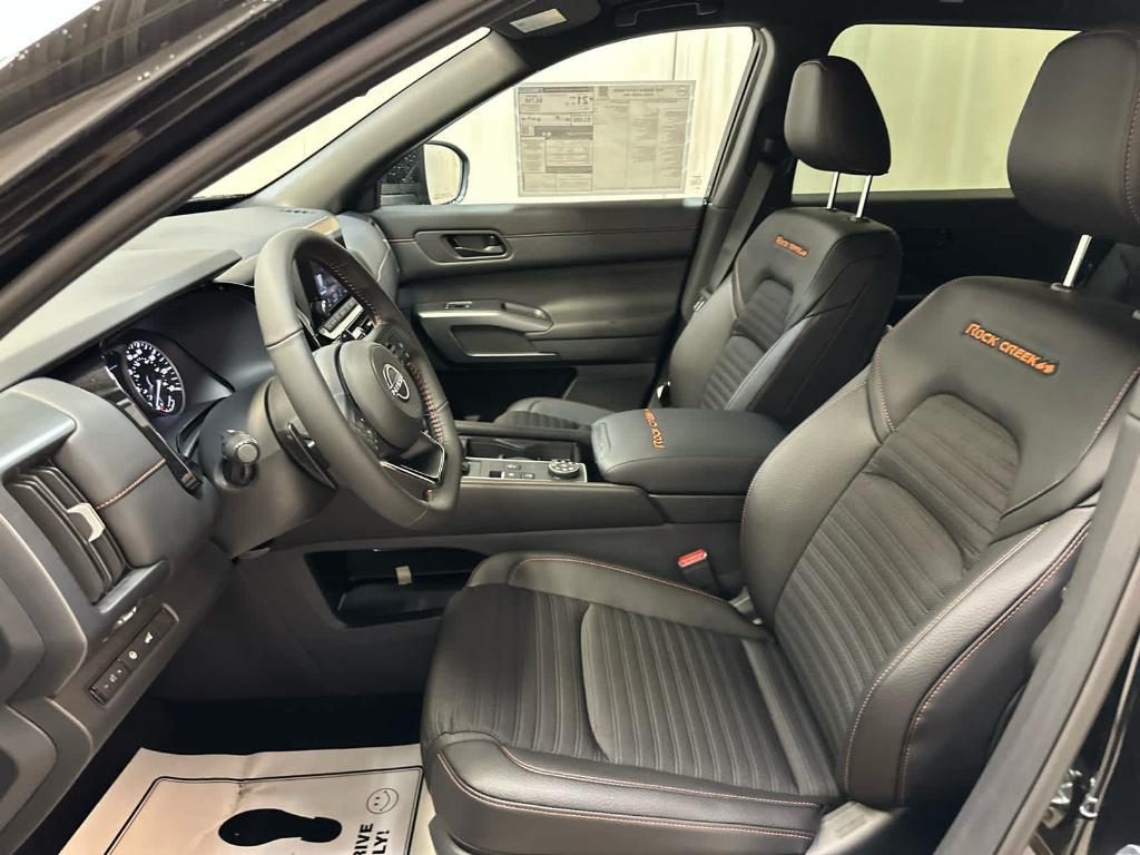 new 2025 Nissan Pathfinder car, priced at $44,257