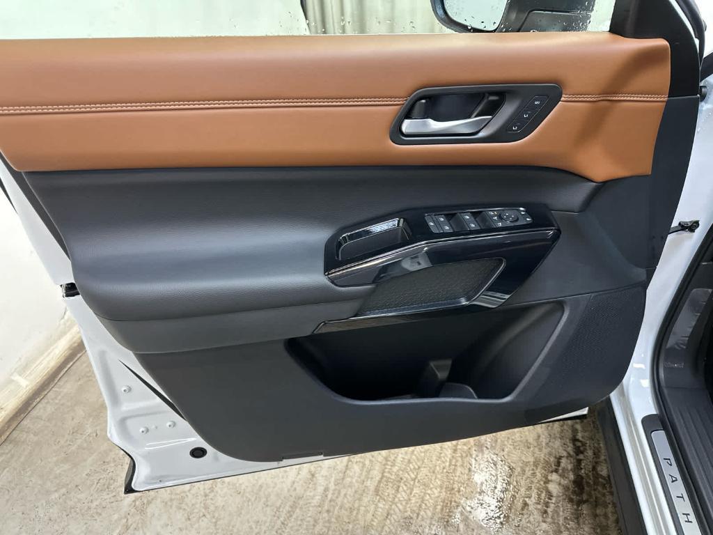 new 2026 Nissan Pathfinder car, priced at $52,140