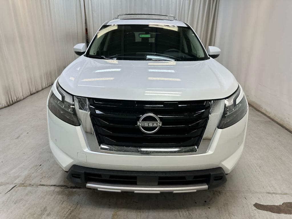 new 2025 Nissan Pathfinder car, priced at $51,521