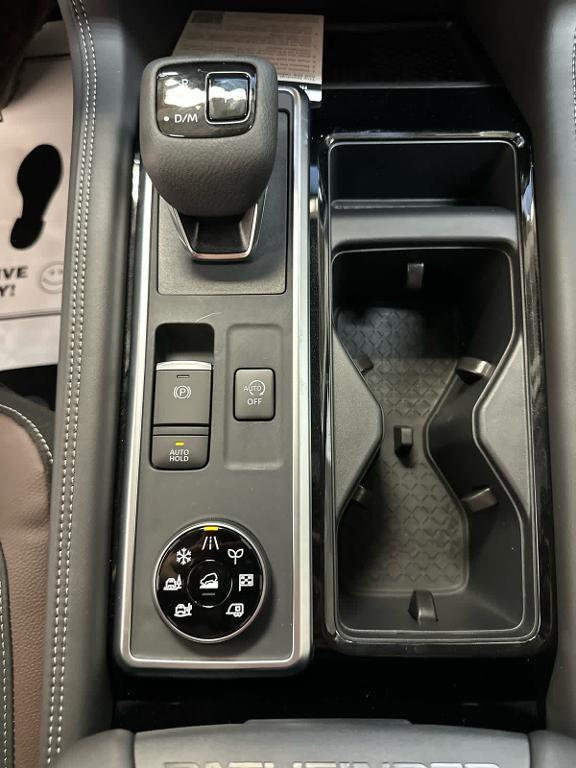 new 2025 Nissan Pathfinder car, priced at $51,521
