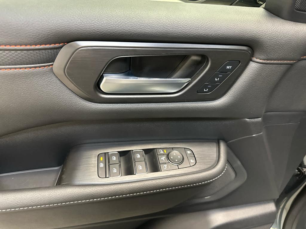 new 2025 Nissan Armada car, priced at $76,190