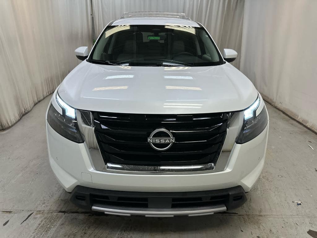 new 2025 Nissan Pathfinder car, priced at $44,882