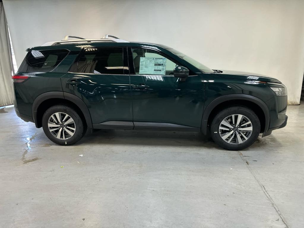 new 2025 Nissan Pathfinder car, priced at $44,086