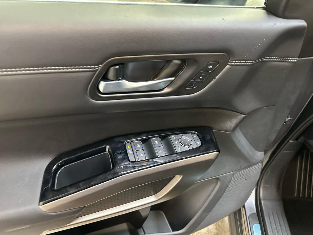 new 2025 Nissan Pathfinder car, priced at $50,268