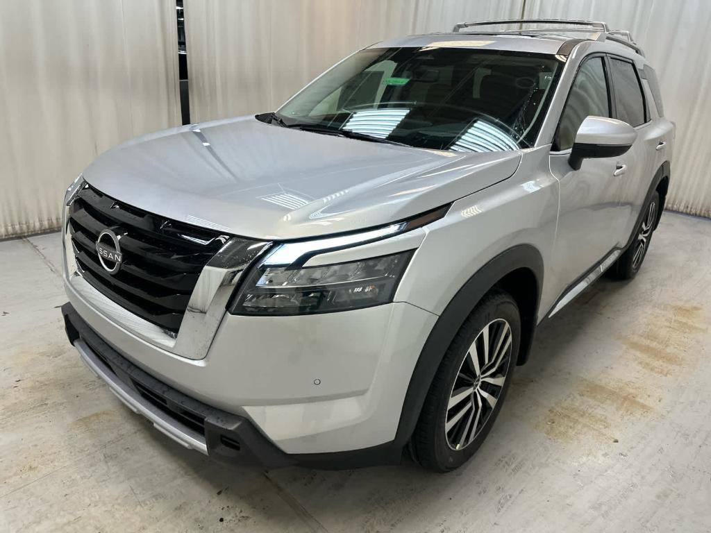 new 2025 Nissan Pathfinder car, priced at $50,622