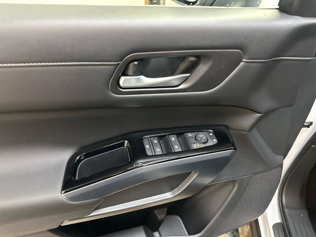 new 2026 Nissan Pathfinder car, priced at $48,452