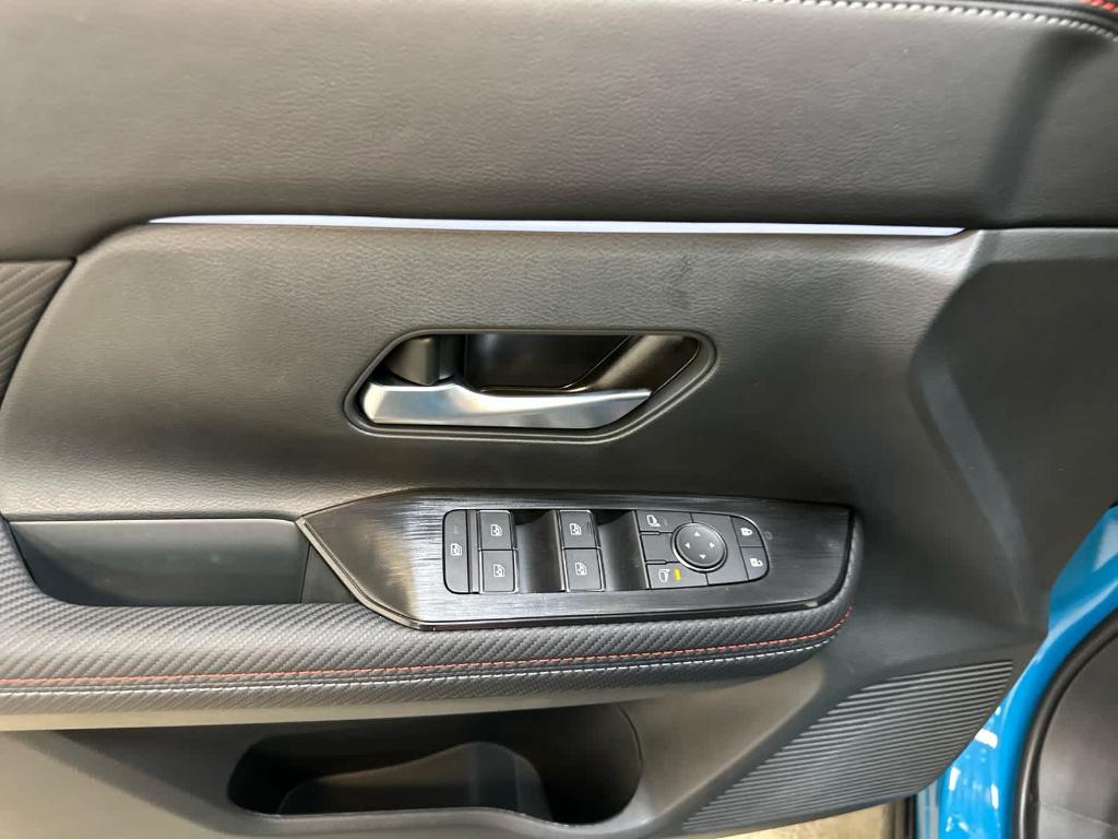 new 2025 Nissan Kicks car, priced at $28,636