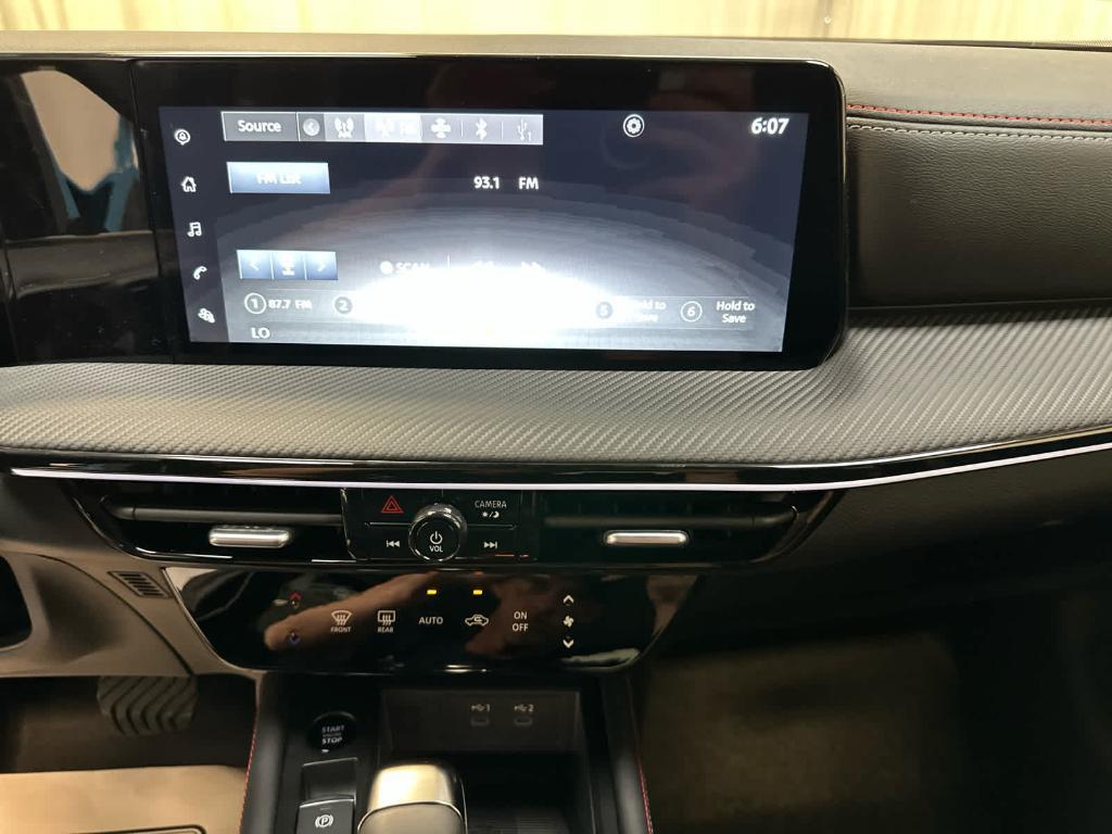 new 2025 Nissan Kicks car, priced at $28,636