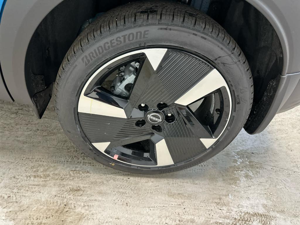 new 2025 Nissan Kicks car, priced at $28,636