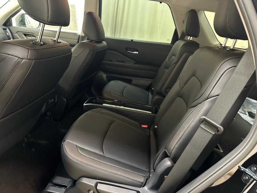 new 2026 Nissan Pathfinder car, priced at $48,094