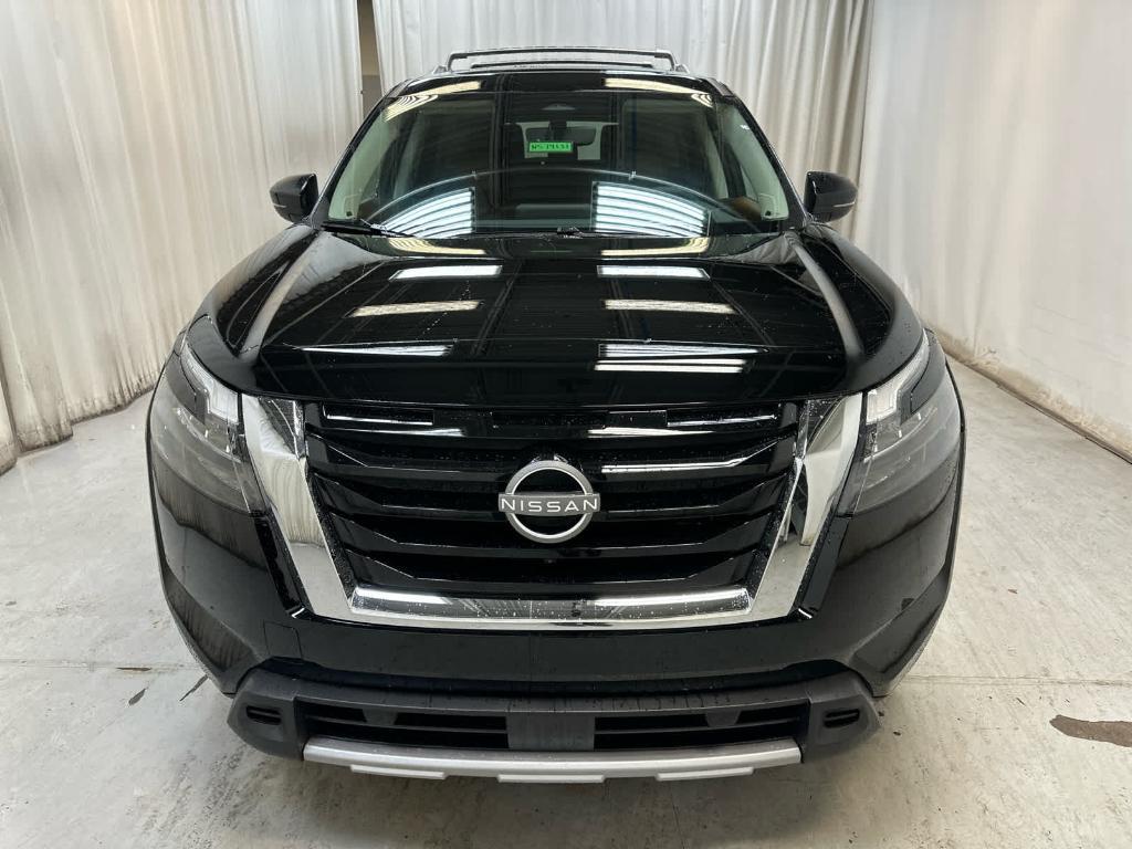 new 2025 Nissan Pathfinder car, priced at $51,121