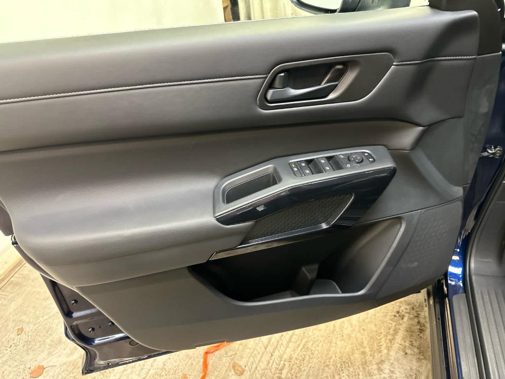 new 2026 Nissan Pathfinder car, priced at $42,356