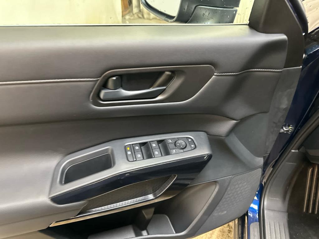 new 2026 Nissan Pathfinder car, priced at $42,356