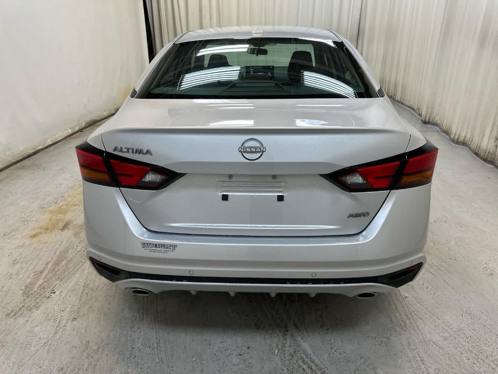 new 2025 Nissan Altima car, priced at $31,622