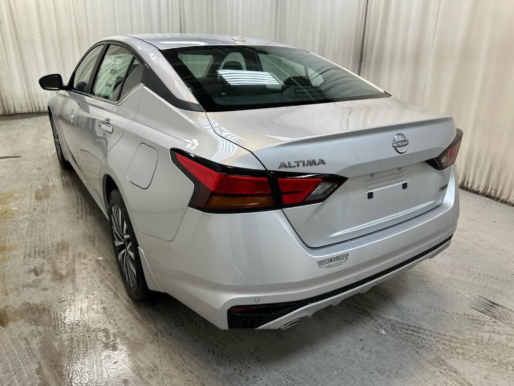 new 2025 Nissan Altima car, priced at $31,622