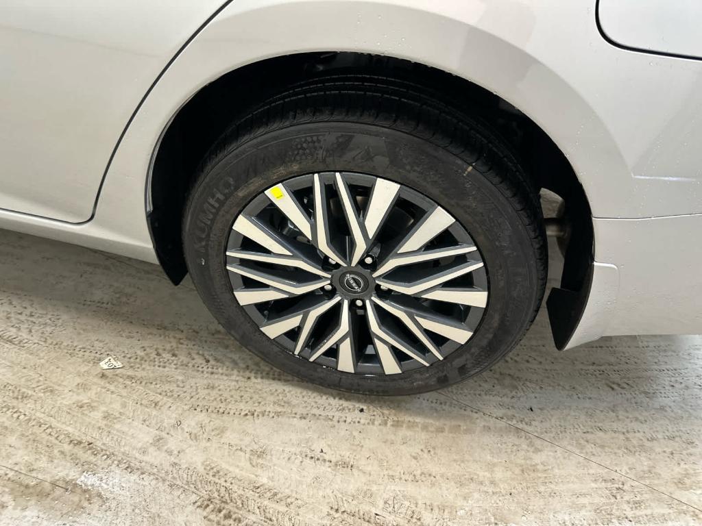 new 2025 Nissan Altima car, priced at $31,622