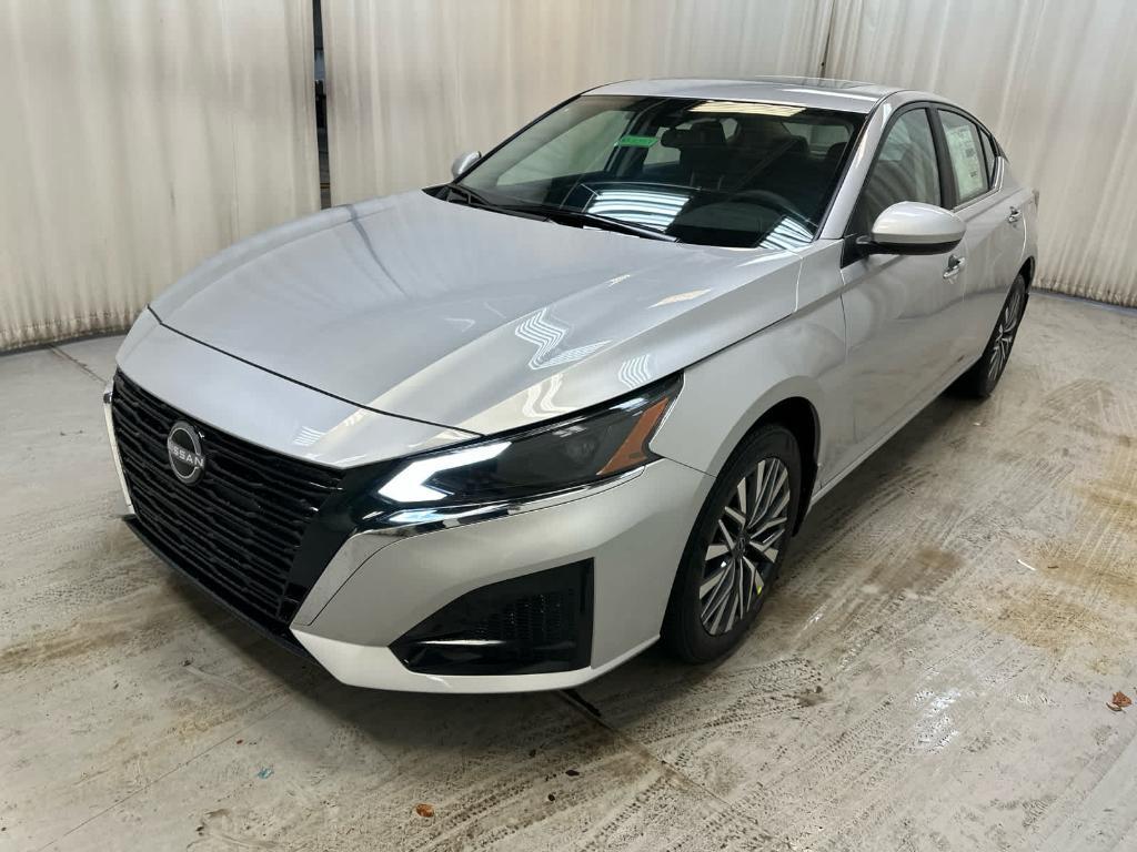 new 2025 Nissan Altima car, priced at $31,622