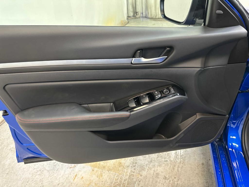 new 2025 Nissan Altima car, priced at $29,987