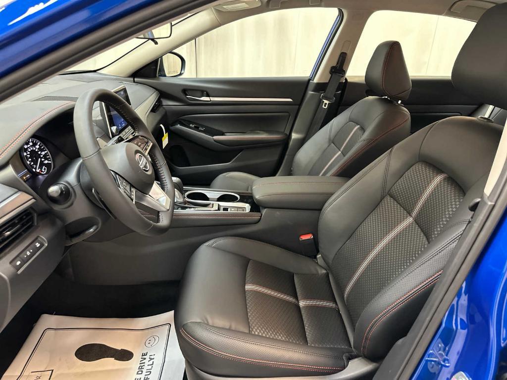 new 2025 Nissan Altima car, priced at $29,987