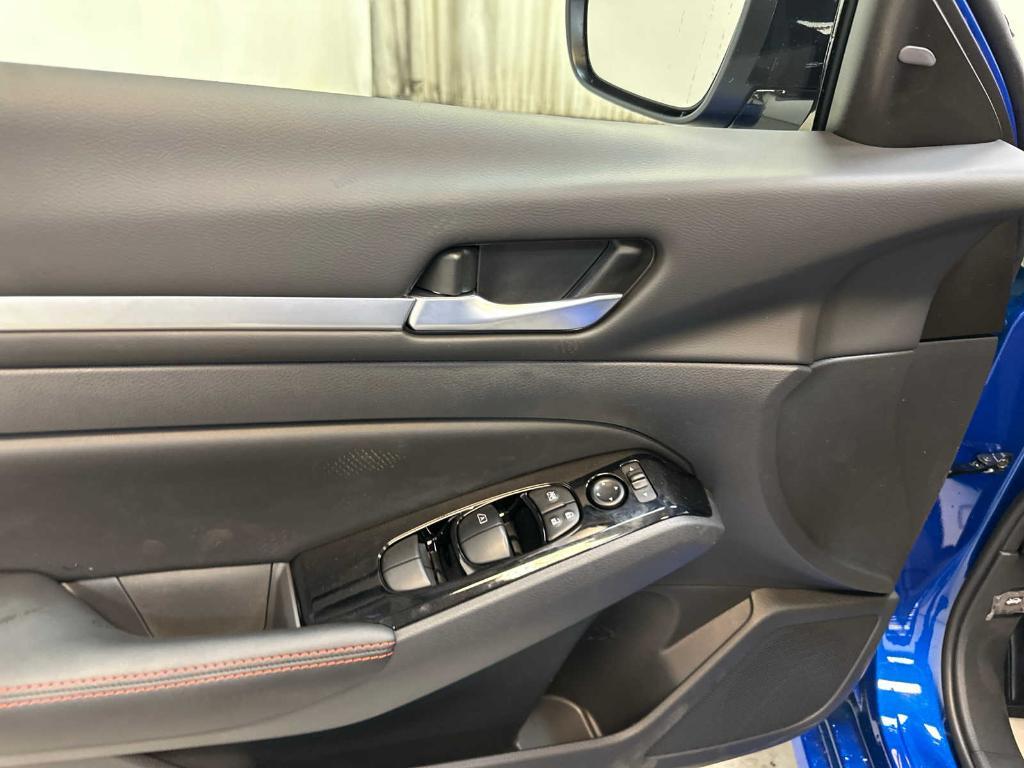 new 2025 Nissan Altima car, priced at $29,987