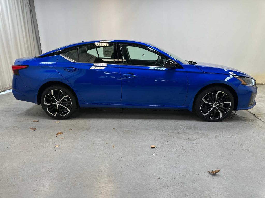 new 2025 Nissan Altima car, priced at $29,987