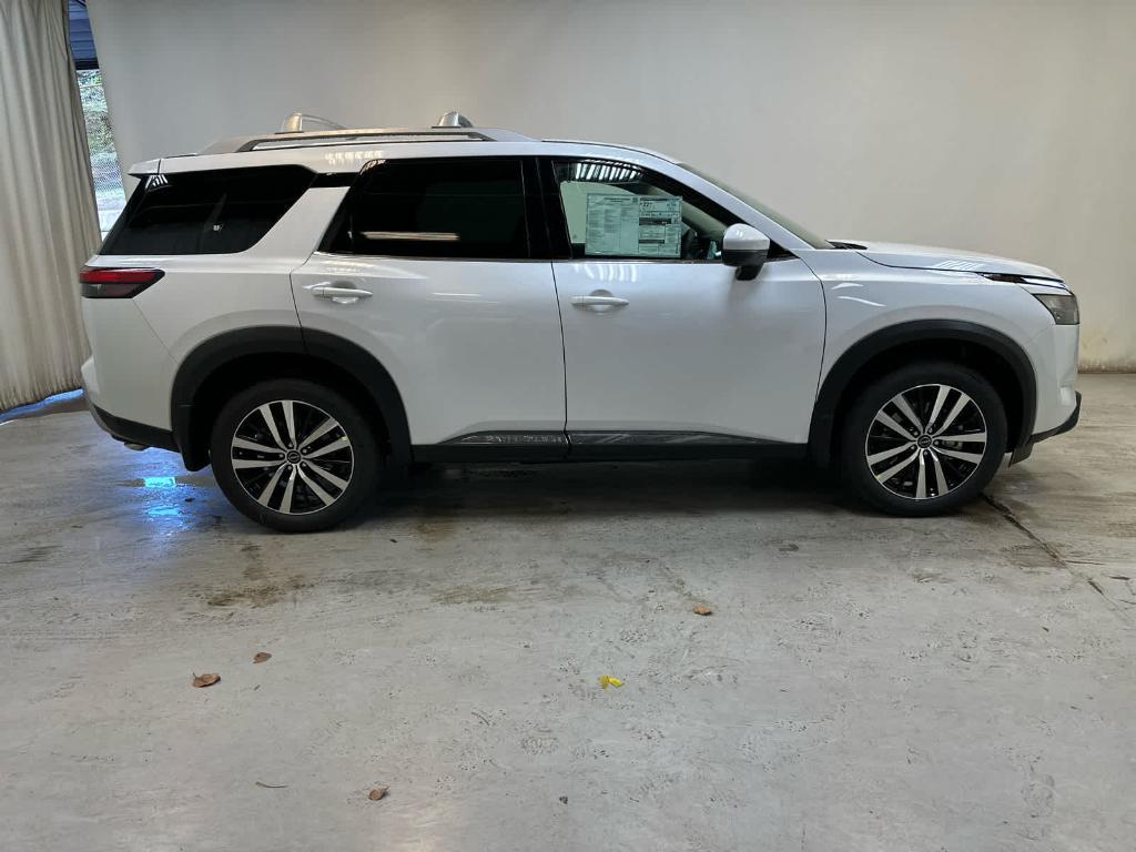 new 2025 Nissan Pathfinder car, priced at $53,521