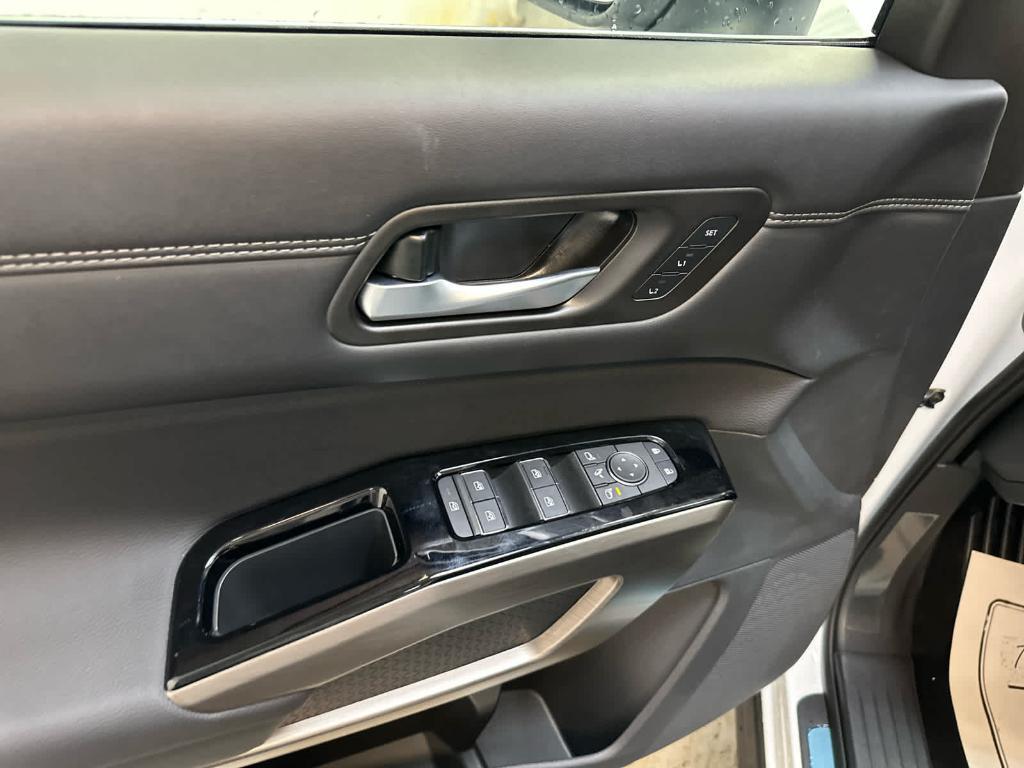 new 2025 Nissan Pathfinder car, priced at $53,521