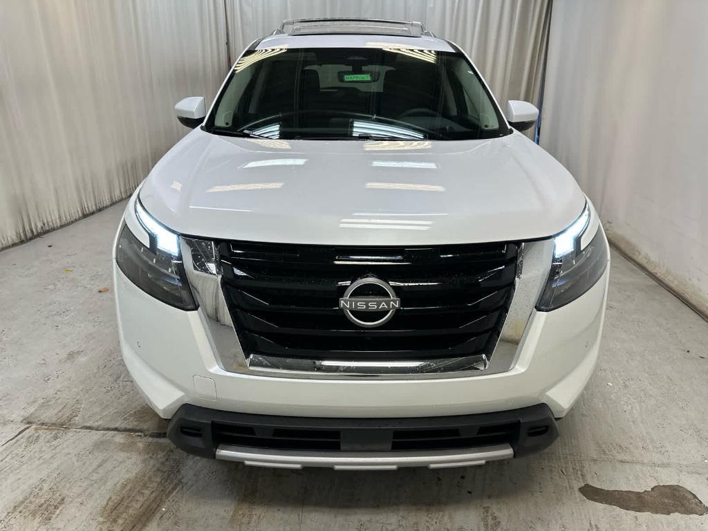 new 2025 Nissan Pathfinder car, priced at $53,521