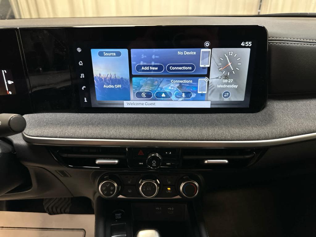 new 2025 Nissan Kicks car, priced at $26,310