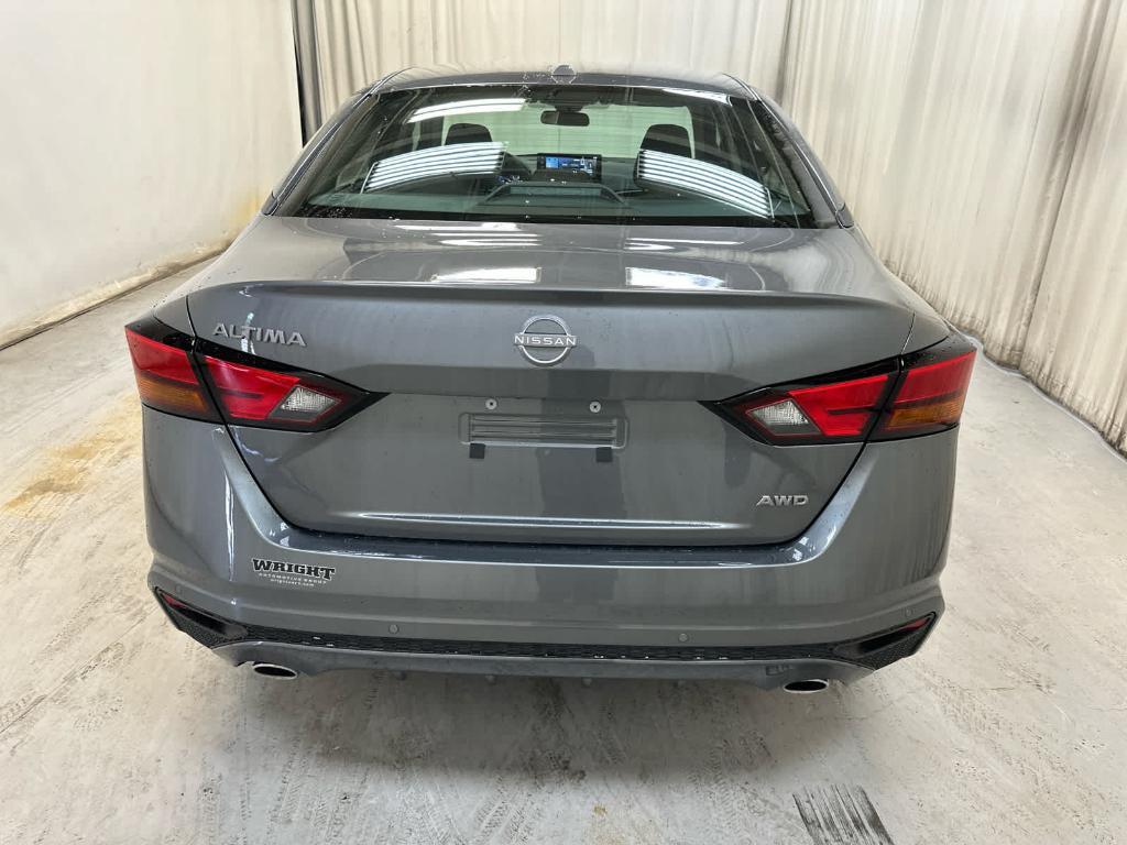 new 2025 Nissan Altima car, priced at $31,622
