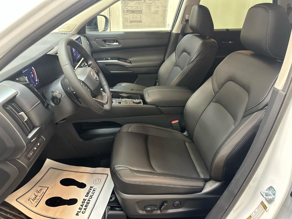 new 2026 Nissan Pathfinder car, priced at $48,452