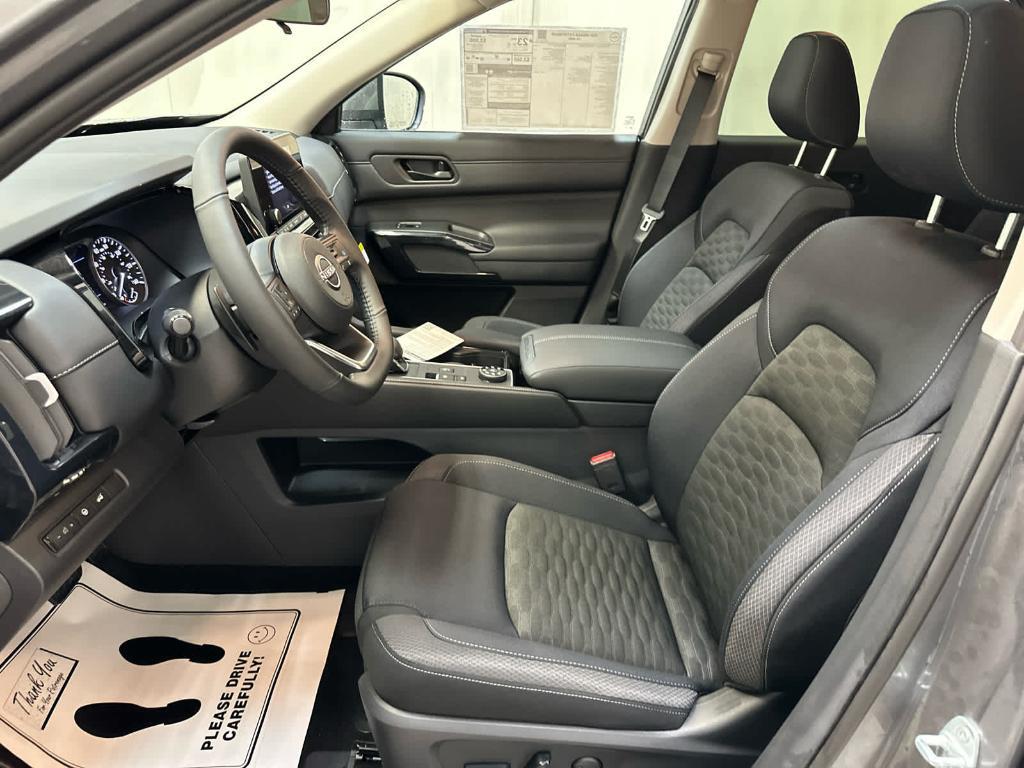 new 2025 Nissan Pathfinder car, priced at $42,461