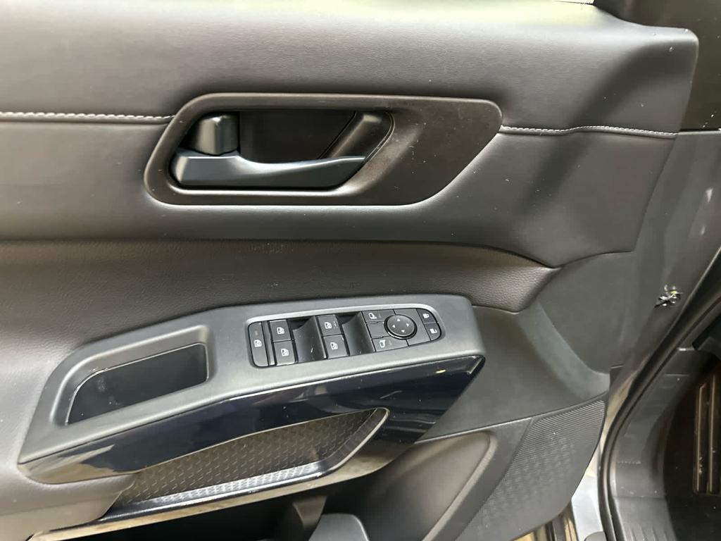 new 2025 Nissan Pathfinder car, priced at $42,461