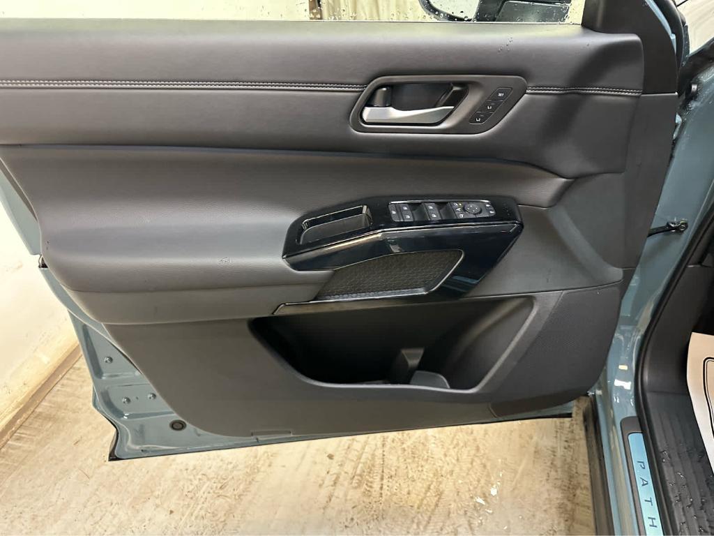 new 2026 Nissan Pathfinder car, priced at $53,686