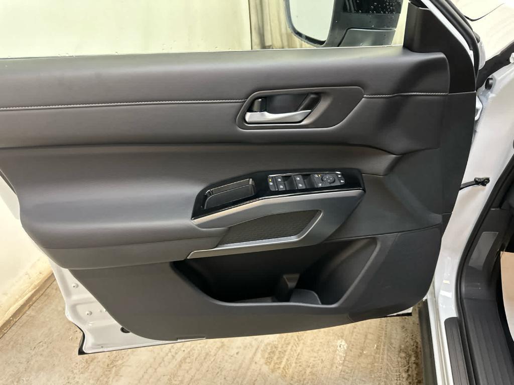 new 2026 Nissan Pathfinder car, priced at $49,248