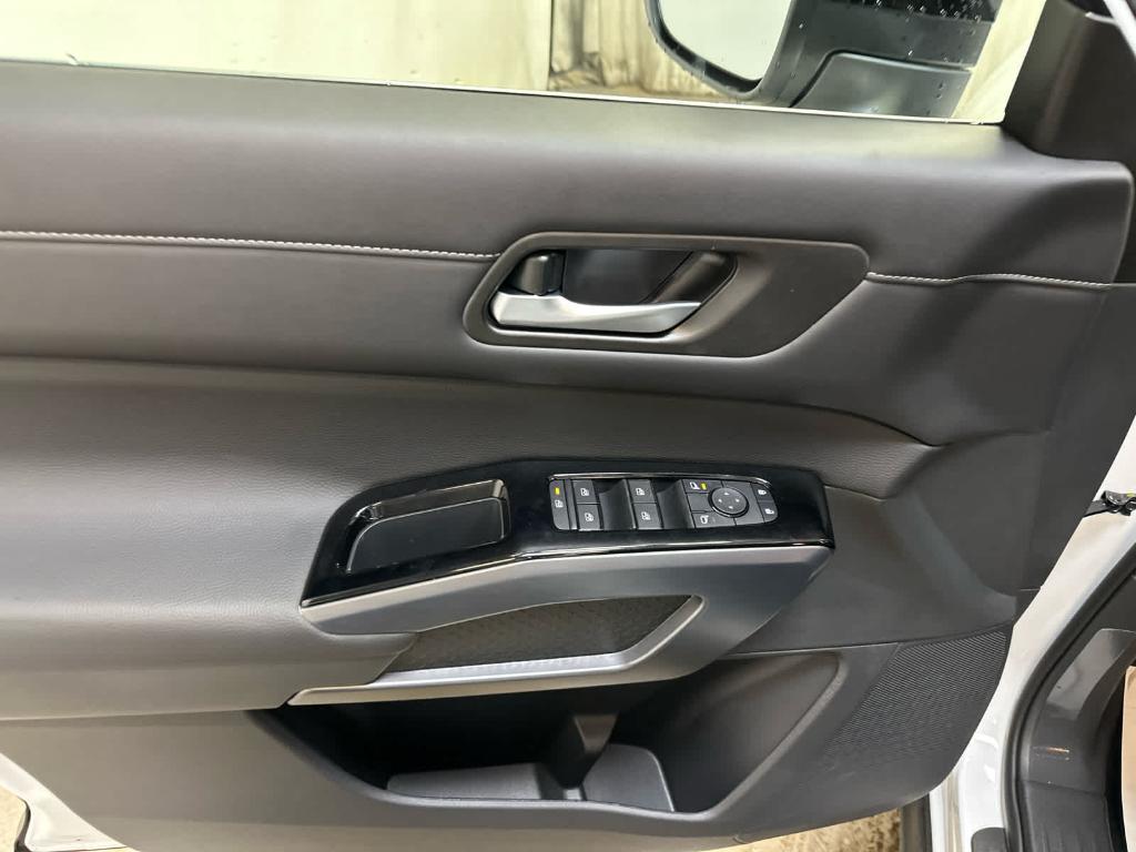 new 2026 Nissan Pathfinder car, priced at $49,248