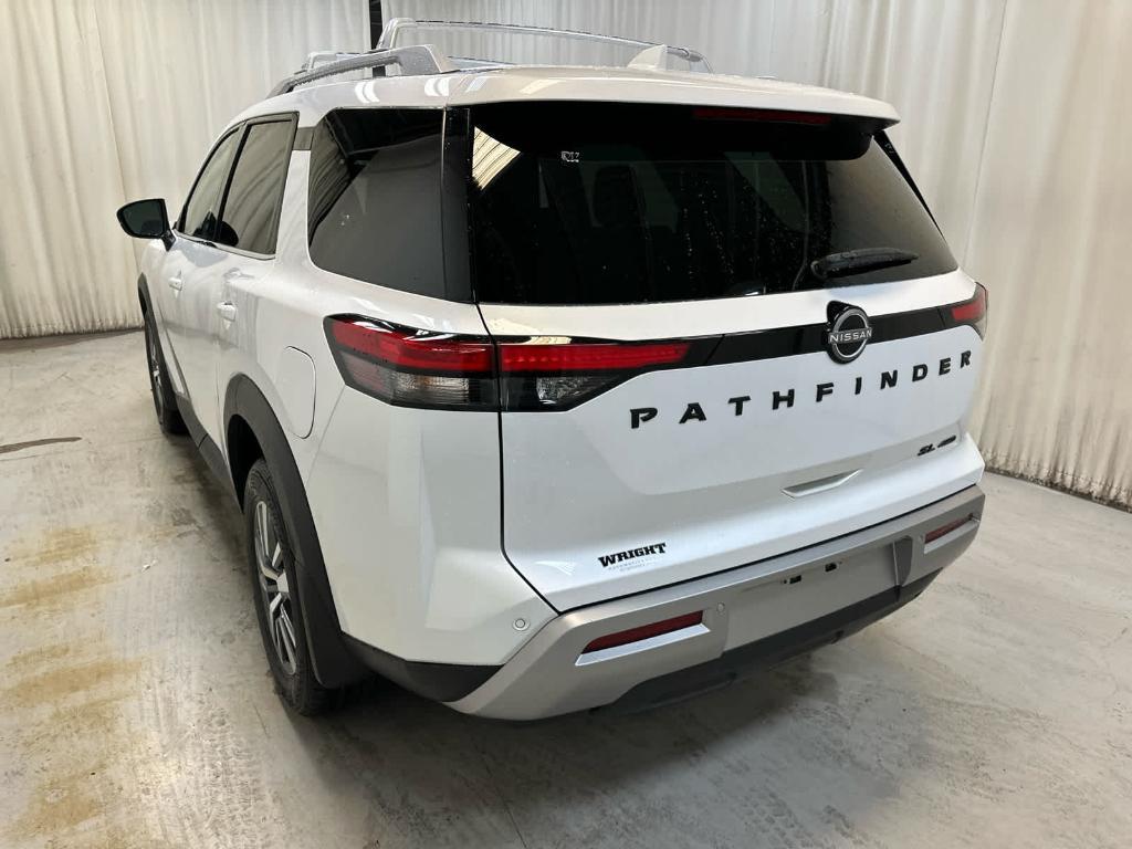 new 2025 Nissan Pathfinder car, priced at $44,913