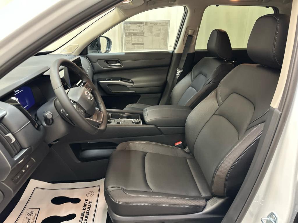 new 2026 Nissan Pathfinder car, priced at $48,502