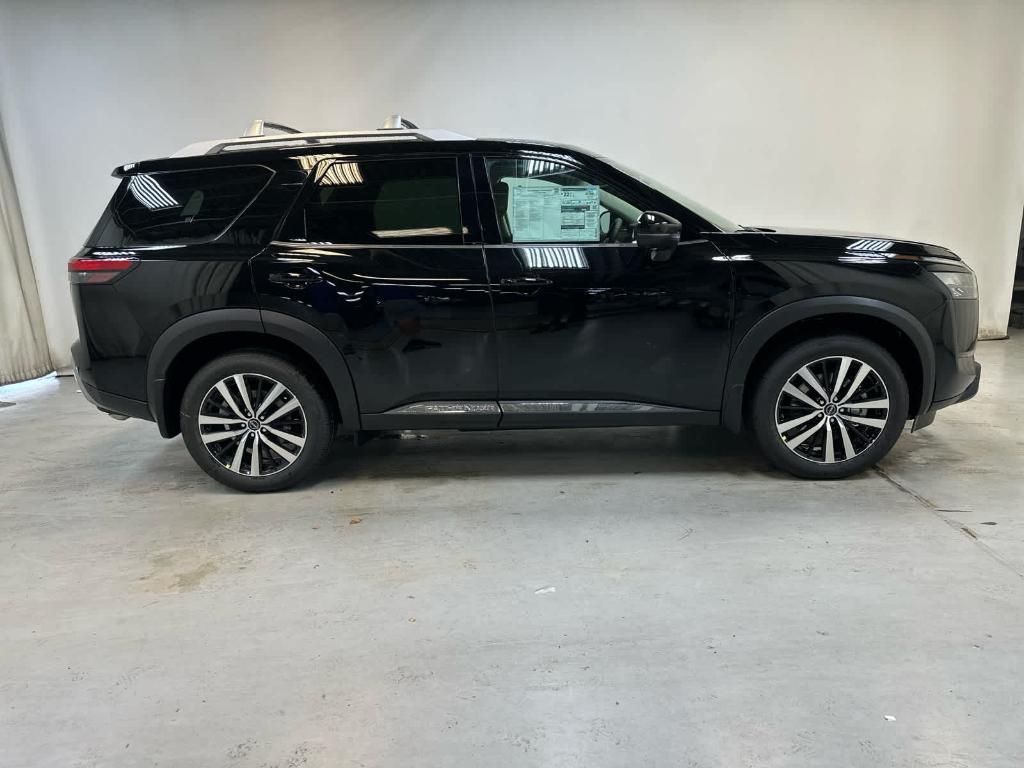 new 2025 Nissan Pathfinder car, priced at $51,058