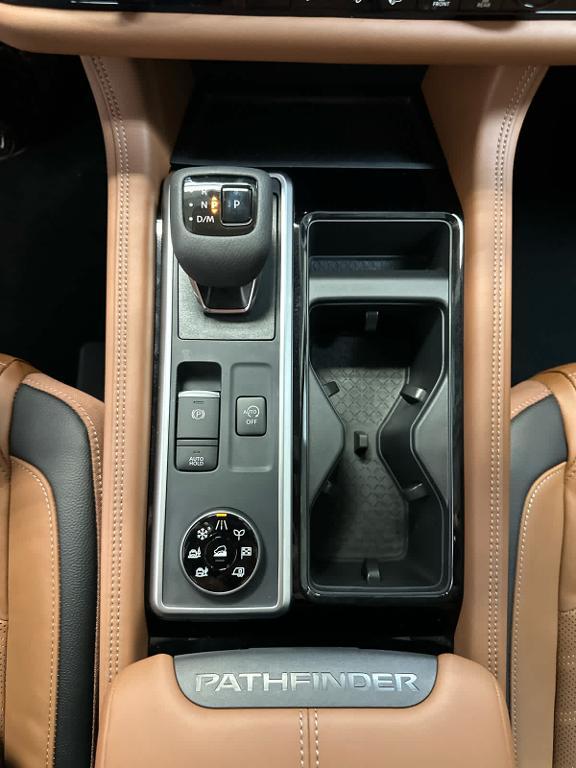 new 2025 Nissan Pathfinder car, priced at $51,058