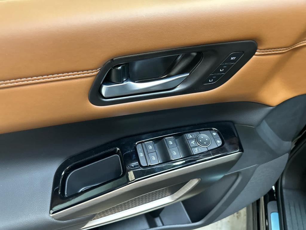 new 2025 Nissan Pathfinder car, priced at $51,058