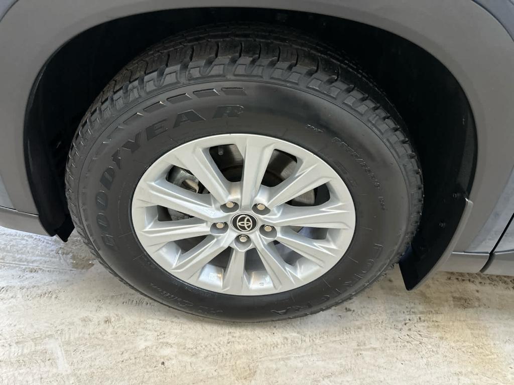 used 2025 Toyota Grand Highlander car, priced at $44,993