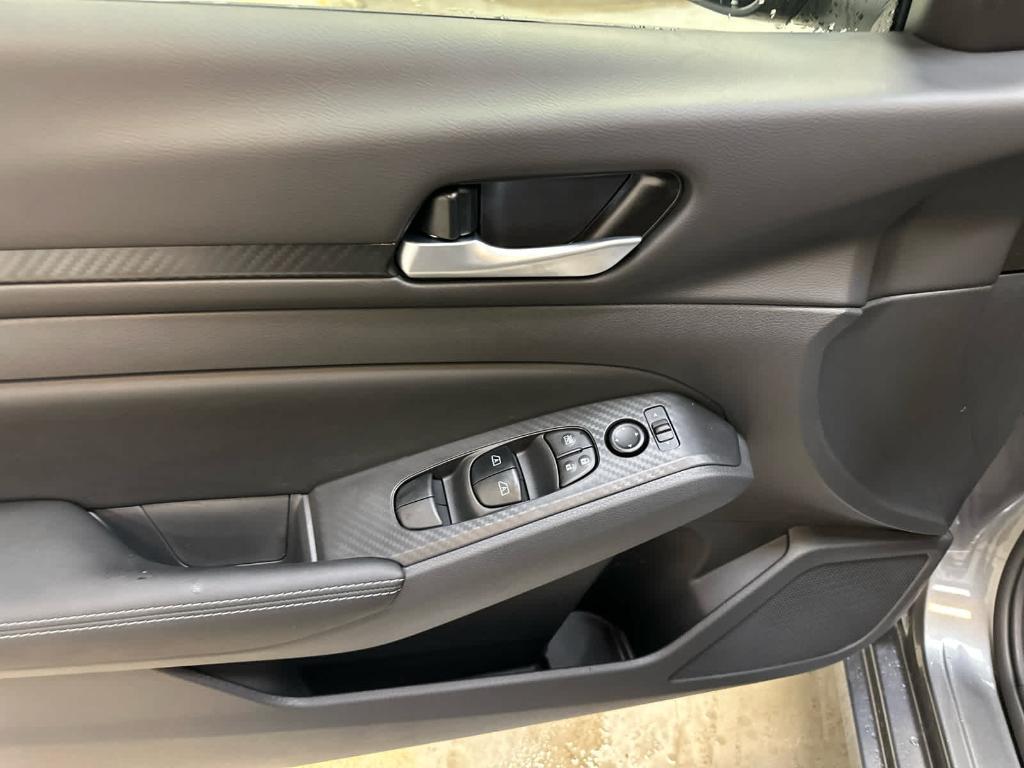 new 2025 Nissan Altima car, priced at $31,622